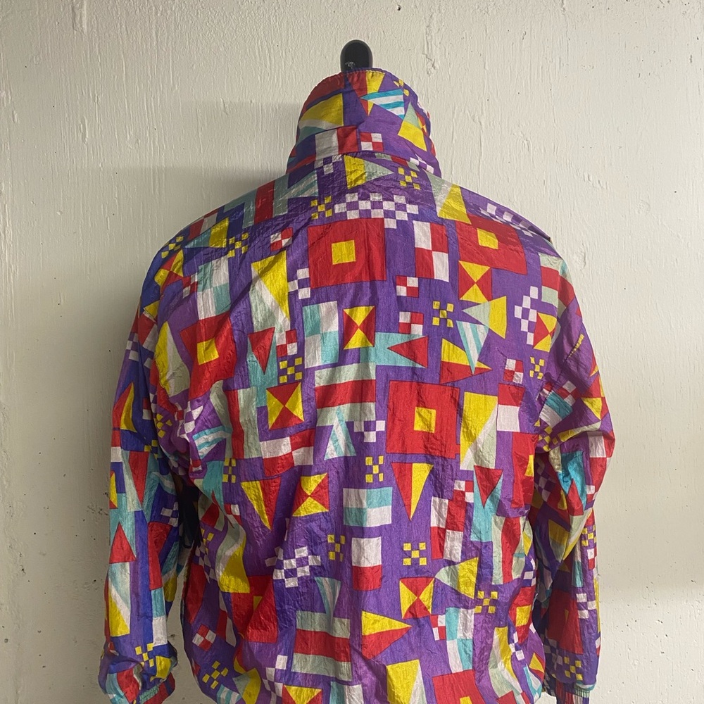 Colorful Geometric Pattern Jacket - Picture 4 of 5